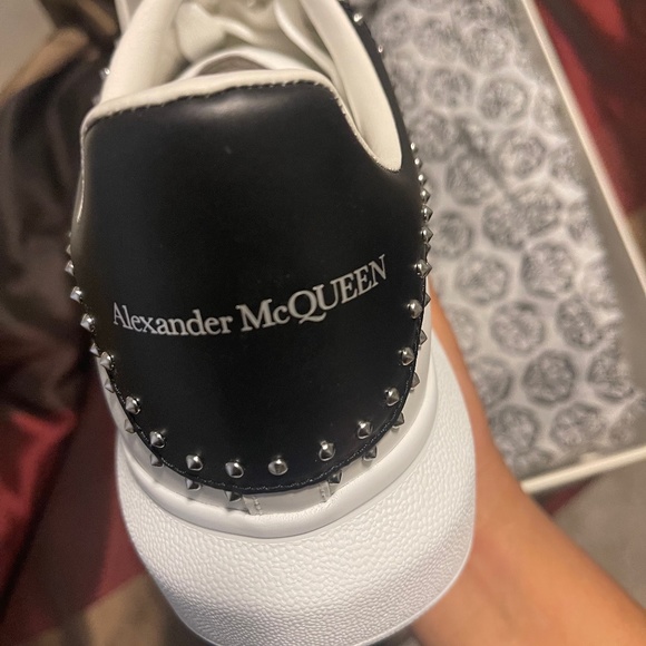Alexander McQueen BRAND NEW!